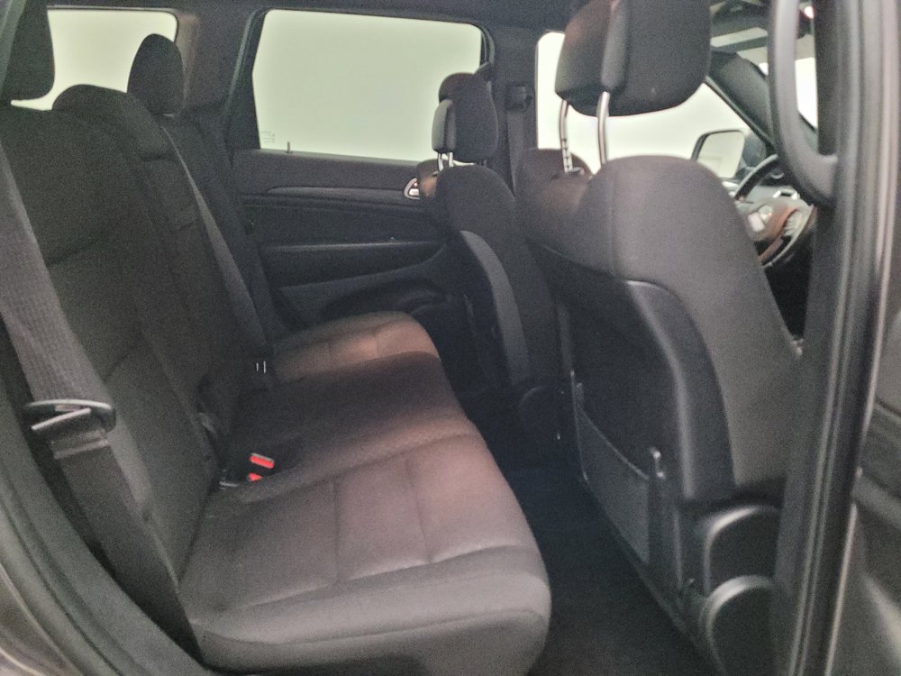 Used 2021 Jeep Grand Cherokee Laredo AWD/4WD image 19