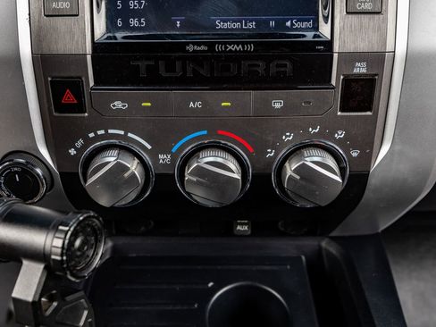 Used 2019 Toyota Tundra SR5 w/ SR5 Upgrade Package image 25