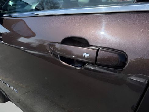 Used 2020 Chevrolet Equinox LT image 13