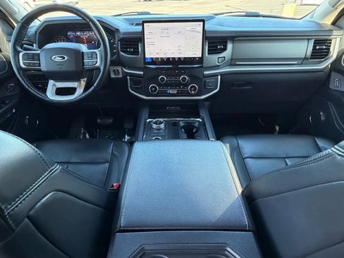 Used 2024 Ford Expedition Max XLT image 19