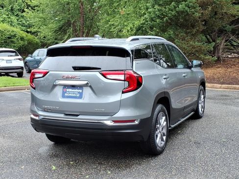 Used 2023 GMC Terrain SLT AWD/4WD image 9