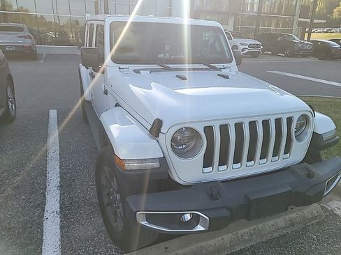 Used 2018 Jeep Wrangler Unlimited Sahara image 1