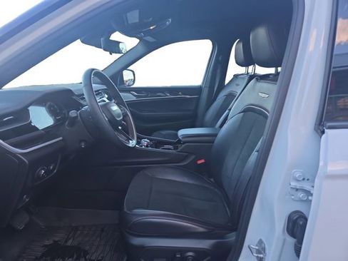 Used 2022 Jeep Grand Cherokee Trailhawk w/ ADV Protech Group II AWD/4WD image 9