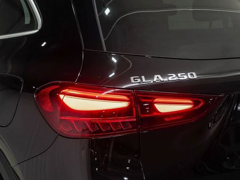 Used 2025 Mercedes-Benz GLA 250 image 7