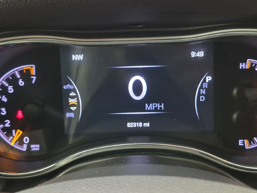Used 2021 Jeep Grand Cherokee Laredo RWD image 21