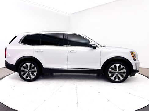 Used 2021 Kia Telluride EX w/ EX Premium Package AWD/4WD image 41
