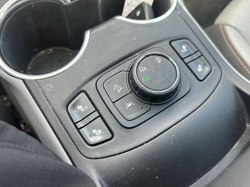 Used 2018 GMC Terrain SLT w/ Preferred Package image 20