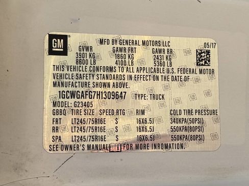 Used 2017 Chevrolet Express 2500 image 18