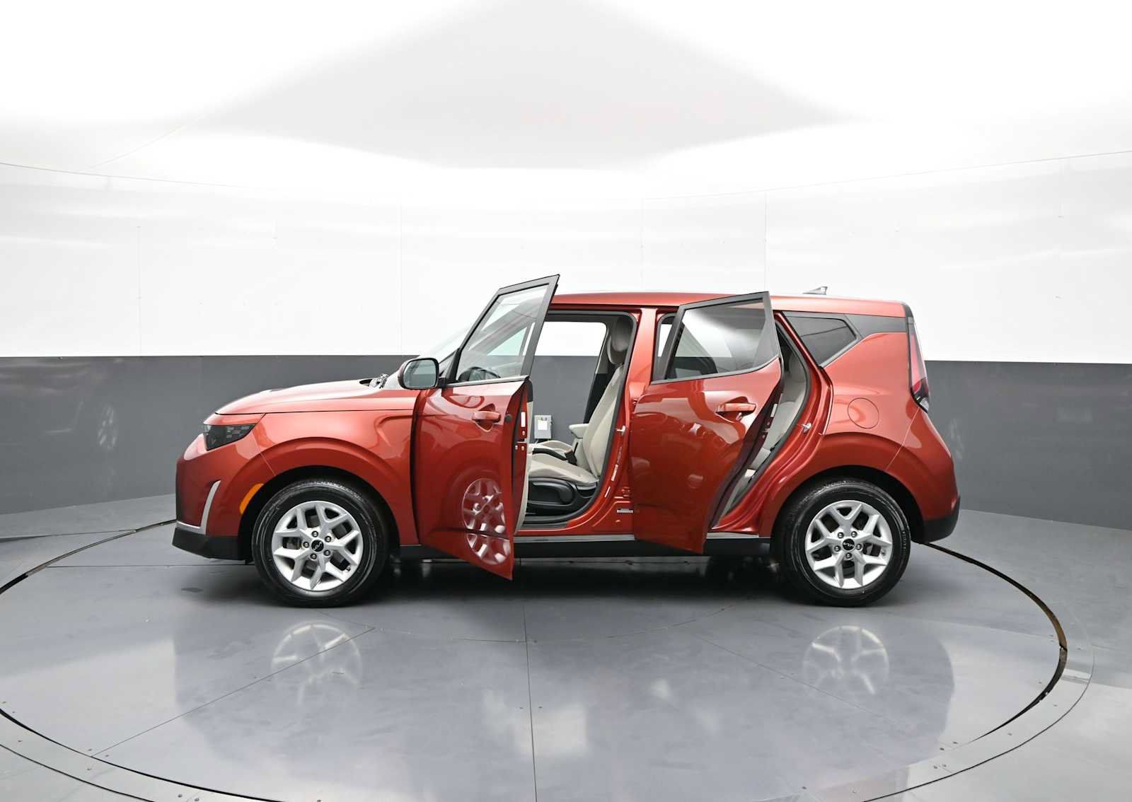 Certified 2023 Kia Soul LX w/ Option Group 015 FWD image 42