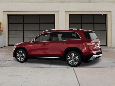New 2025 Mercedes-Benz GLB 250 image 42
