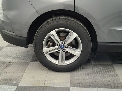 Used 2022 Ford Edge SEL w/ Convenience Package image 11