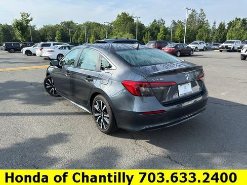 Certified 2024 Honda Civic EX image 5