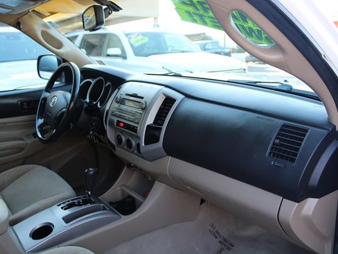 Used 2009 Toyota Tacoma PreRunner RWD image 21