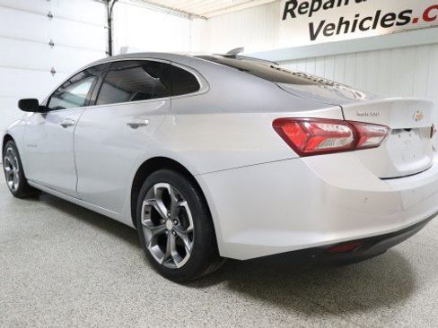 Used 2021 Chevrolet Malibu LT w/ Leather Package image 3