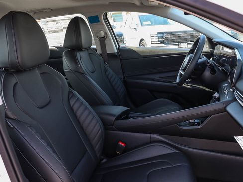 New 2026 Hyundai Elantra Limited image 26