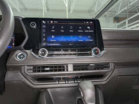 Used 2023 Chevrolet Colorado W/T RWD image 32