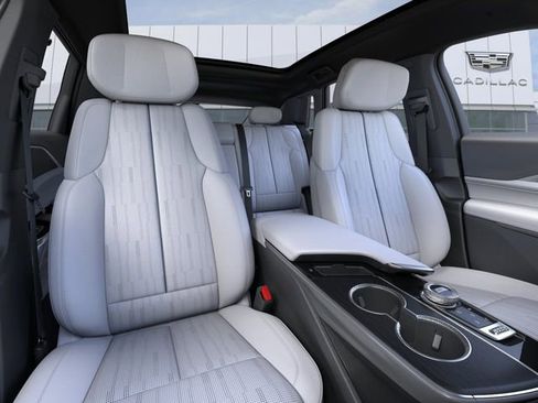 New 2026 Cadillac Lyriq Luxury image 16
