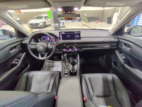 Used 2023 Honda Accord Touring image 7