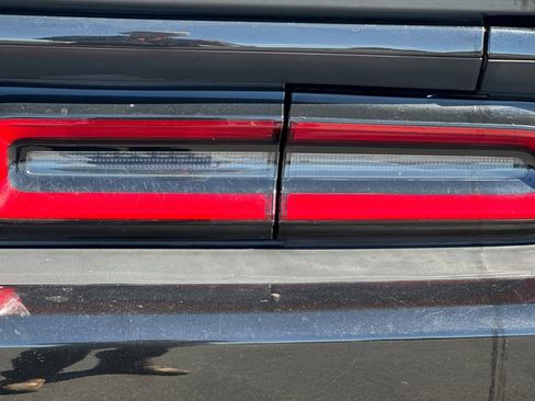 Used 2018 Dodge Challenger SXT w/ Blacktop Package image 28