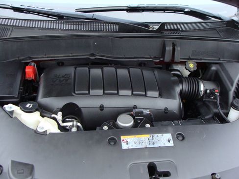 Used 2017 Chevrolet Traverse Premier image 38