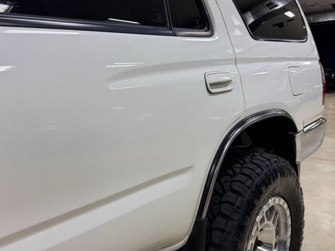 Used 2000 Toyota 4Runner SR5 w/ Upgrade Value Pkg 4 AWD/4WD image 14