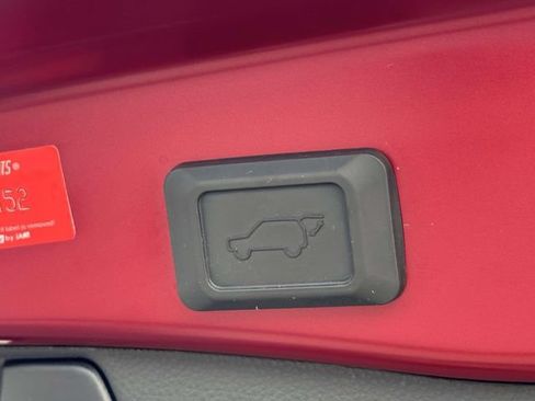 Used 2023 Toyota RAV4 XLE w/ Convenience Package AWD/4WD image 10