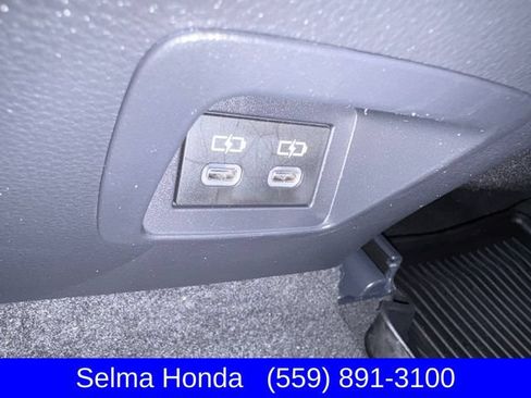 Used 2024 Toyota Corolla Cross XLE w/ Convenience Package FWD image 8