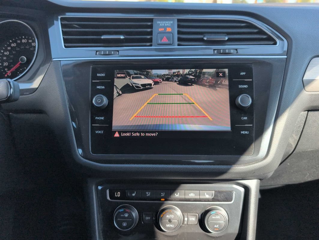 Used 2019 Volkswagen Tiguan SE AWD/4WD image 12