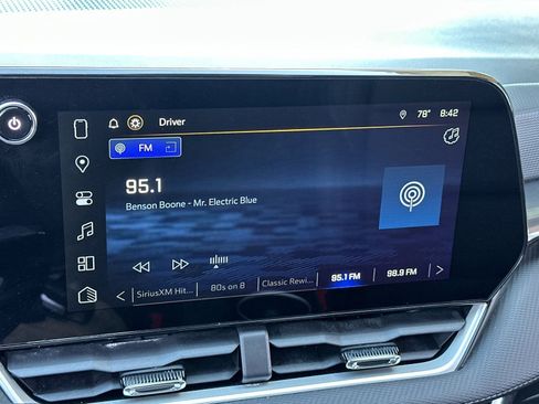 Used 2025 Chevrolet Equinox LT w/ Convenience Package II AWD/4WD image 17