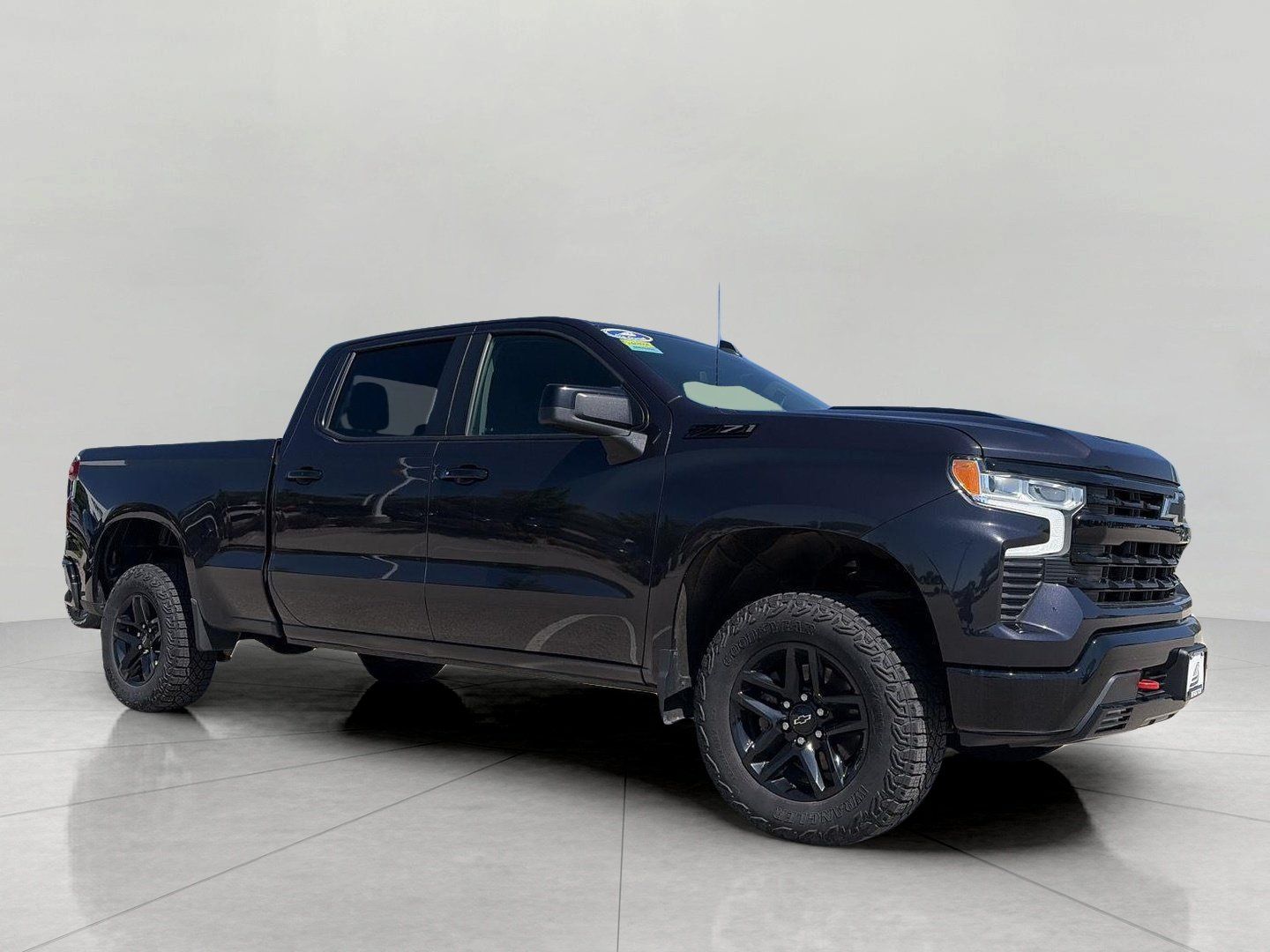 Used 2023 Chevrolet Silverado 1500 LT Trail Boss w/ LPO, Dark Essentials Package AWD/4WD image 1