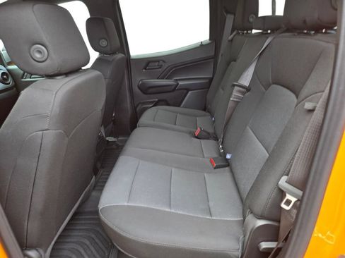Used 2025 Chevrolet Colorado W/T w/ WT Custom Package RWD image 18