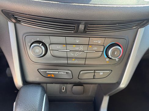 Used 2019 Ford Escape S image 25