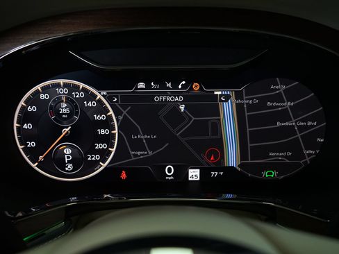 Used 2022 Bentley Flying Spur V8 AWD/4WD image 14