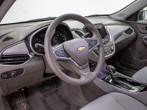Used 2023 Chevrolet Malibu LS image 6