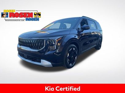 Certified 2025 Kia Carnival EX