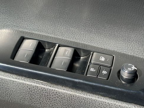 Used 2025 Toyota Camry LE AWD/4WD image 7