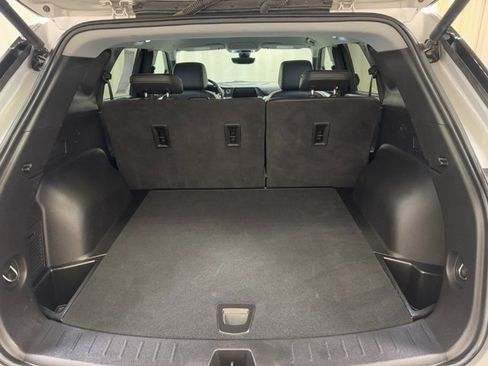 Used 2021 Chevrolet Blazer LT w/ Sound & Technology Package image 32