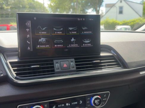 Used 2021 Audi Q5 Prestige AWD/4WD image 17