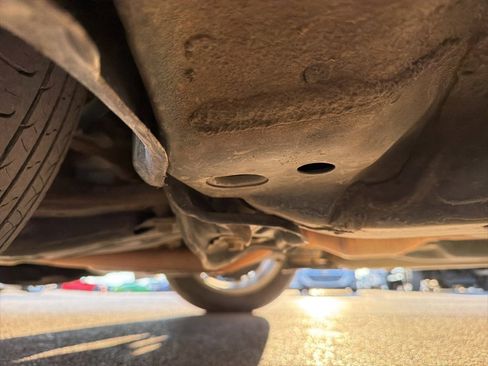 Used 2016 Toyota Camry XLE image 18