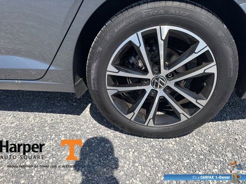 Used 2025 Volkswagen Jetta Sport FWD image 18