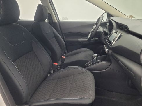 Used 2022 Nissan Kicks S image 21