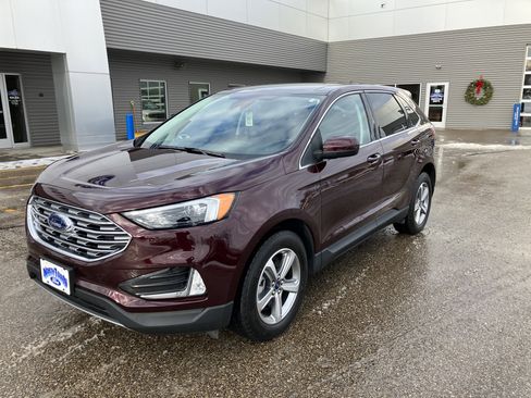 Used 2022 Ford Edge SEL w/ Convenience Package image 2
