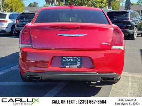 Used 2018 Chrysler 300 S image 5