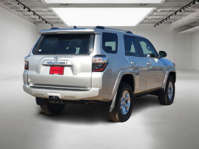 Used 2023 Toyota 4Runner SR5 AWD/4WD image 5