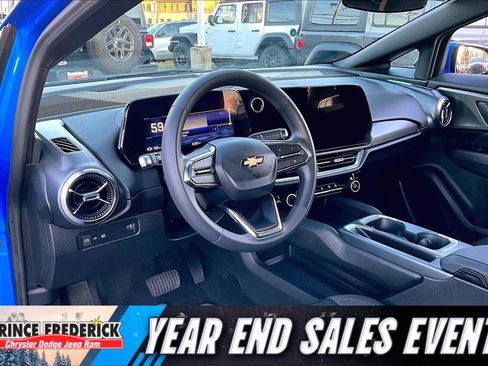 Used 2025 Chevrolet Equinox EV LT image 11