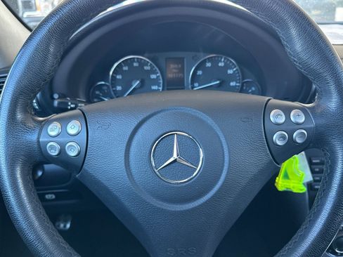 Used 2006 Mercedes-Benz C 230 Sedan image 19