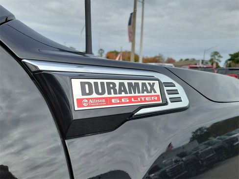 New 2025 GMC Sierra 3500 SLT w/ SLT Convenience Package image 8