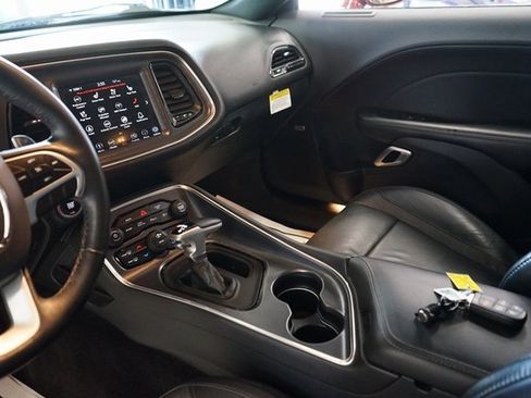Used 2018 Dodge Challenger GT w/ Driver Convenience Group image 10