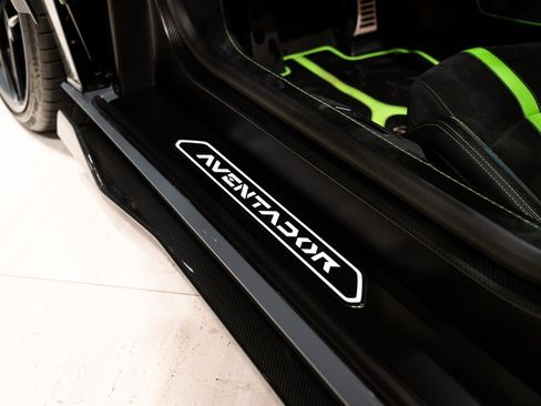 Used 2020 Lamborghini Aventador SVJ AWD/4WD image 27