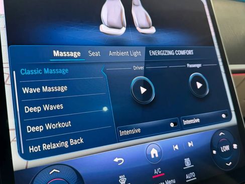 Used 2022 Mercedes-Benz S 580 4MATIC Sedan w/ AMG Line Package image 41